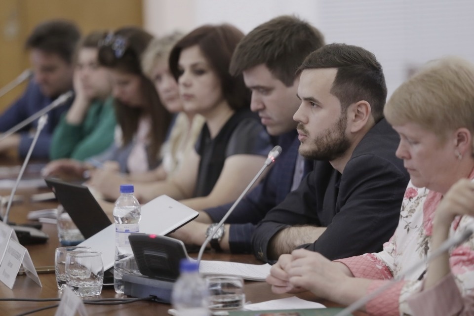 Пресс-конференции врио губернатора Псковской области Михаила Ведерникова