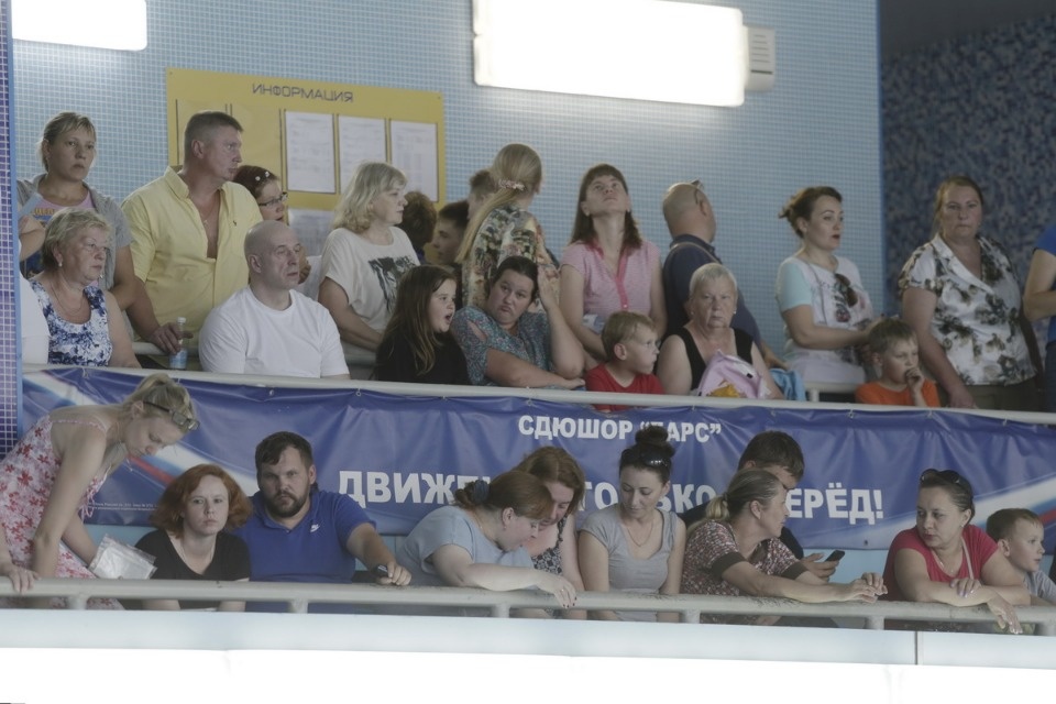 Соревнования по плаванию в бассейне «Барс» Соревнования по плаванию в бассейне «Барс»