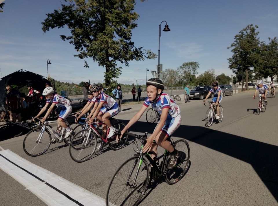 Озвучены результаты открытого кубка Пскова по велоспорту на призы чемпиона Юрия Захарова