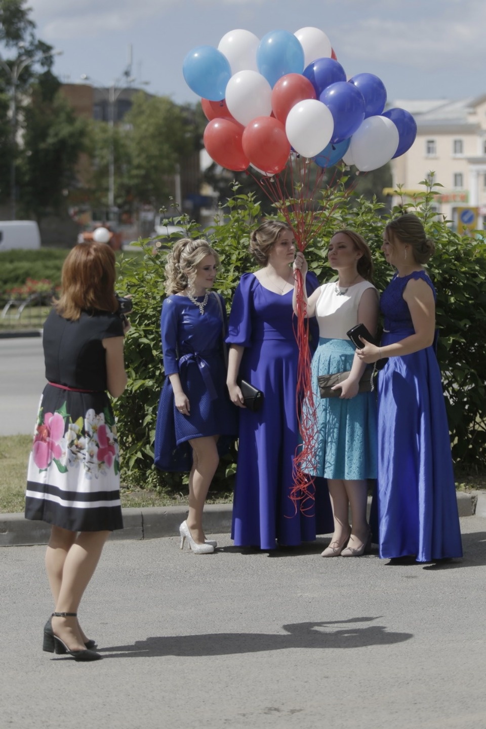 Церемония вручения медалей выпускникам псковских школ. Церемония вручения медалей выпускникам псковских школ.