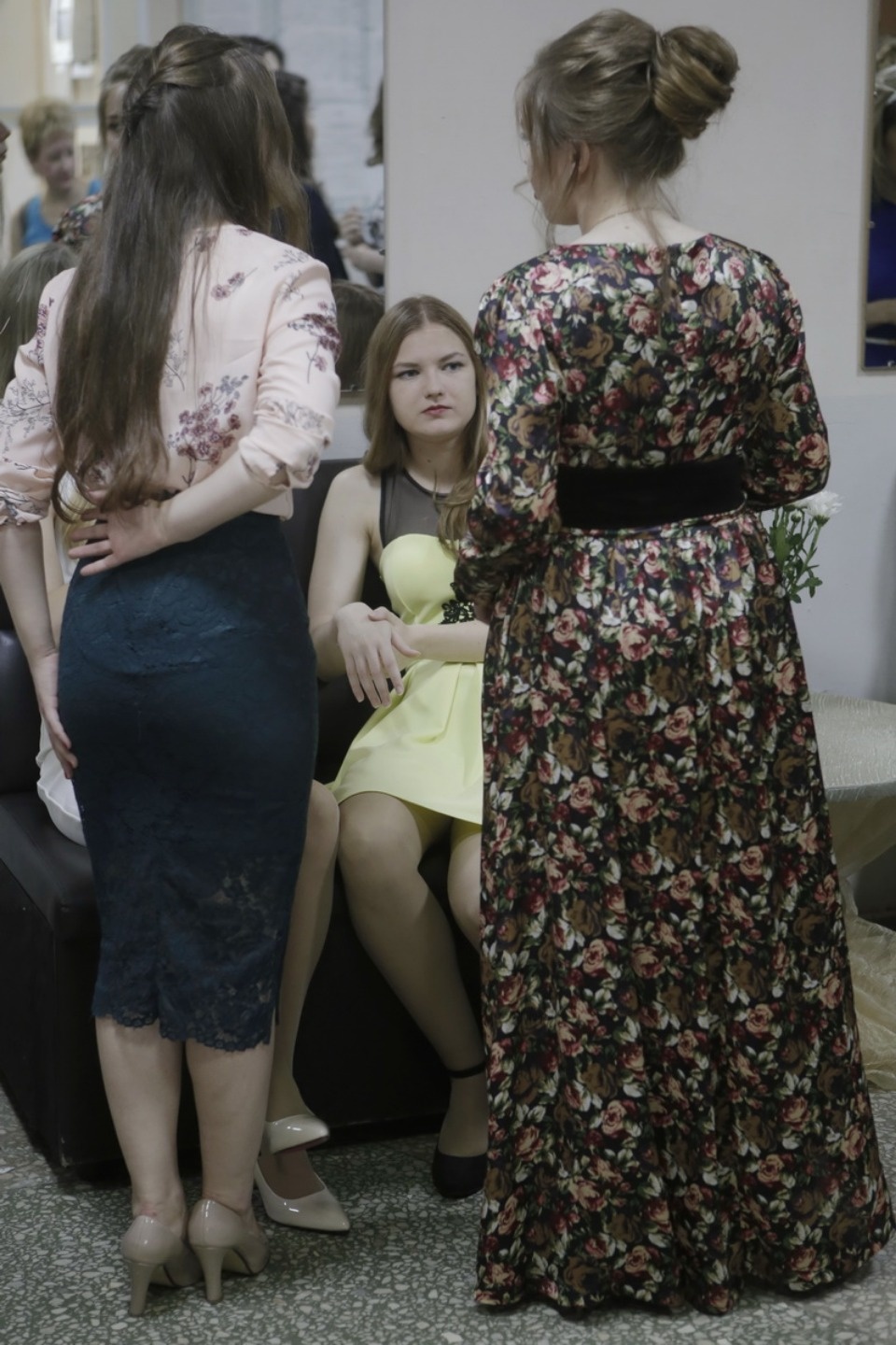 Церемония вручения медалей выпускникам псковских школ. Церемония вручения медалей выпускникам псковских школ.