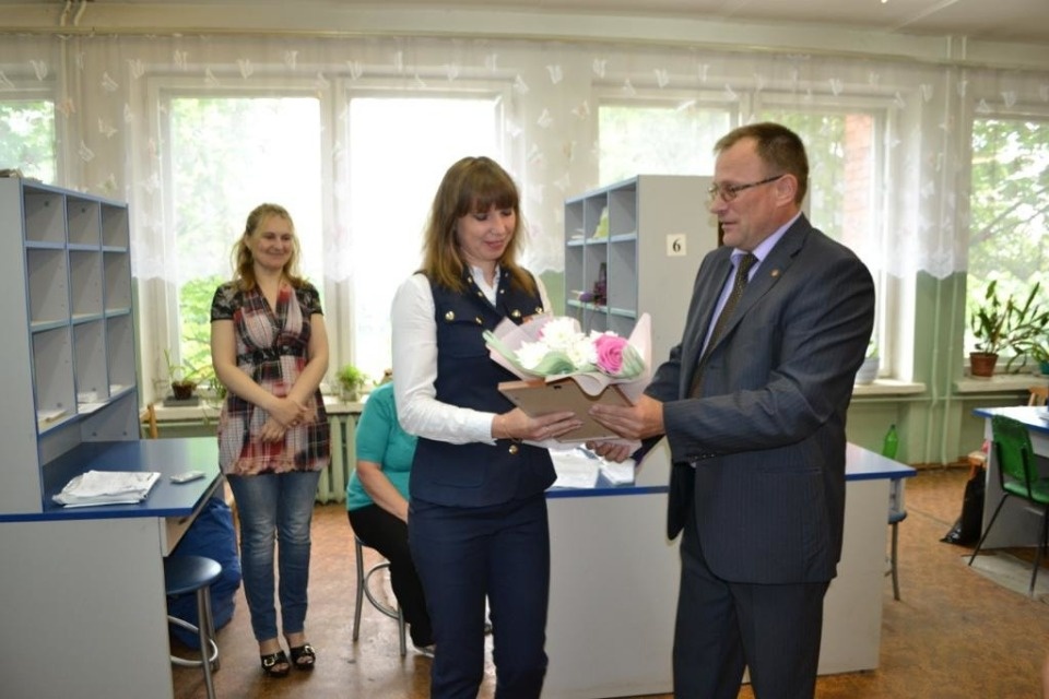 Юрий Ильин поздравил почтальонов Опочецкого района с профессиональным праздником