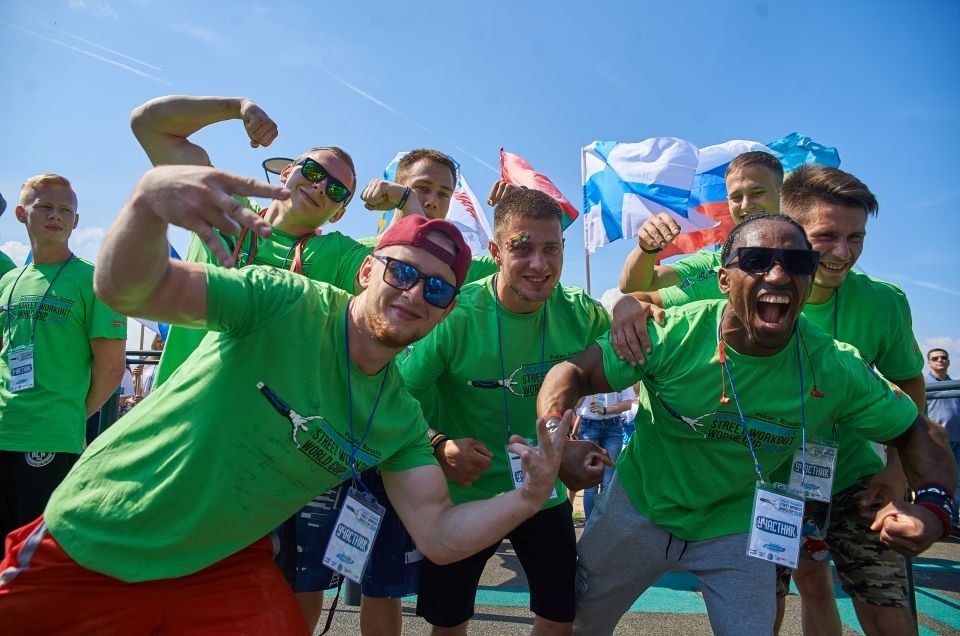 Жители Пскова с размахом отметили День города