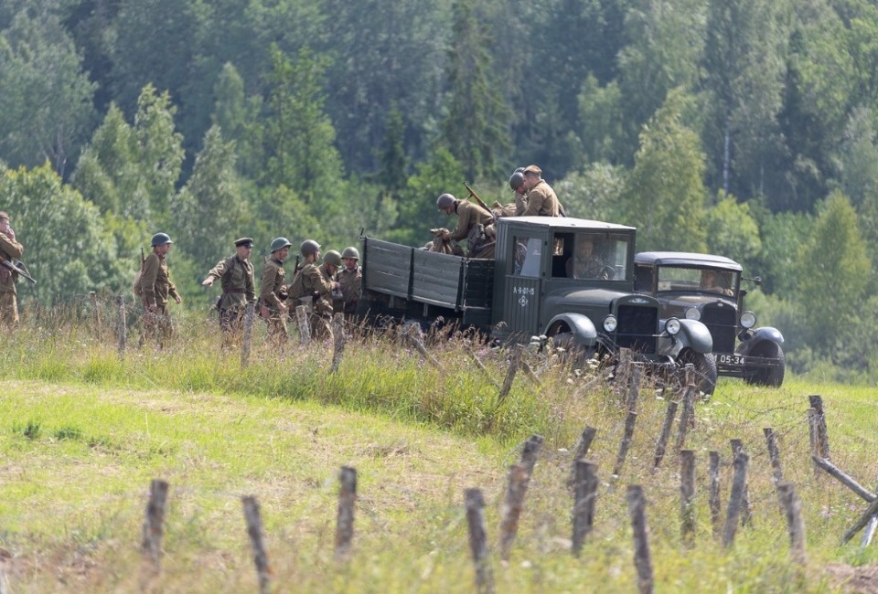 Реконструкция боя 1941 года на «Линии Сталина» Реконструкция боя 1941 года на «Линии Сталина»