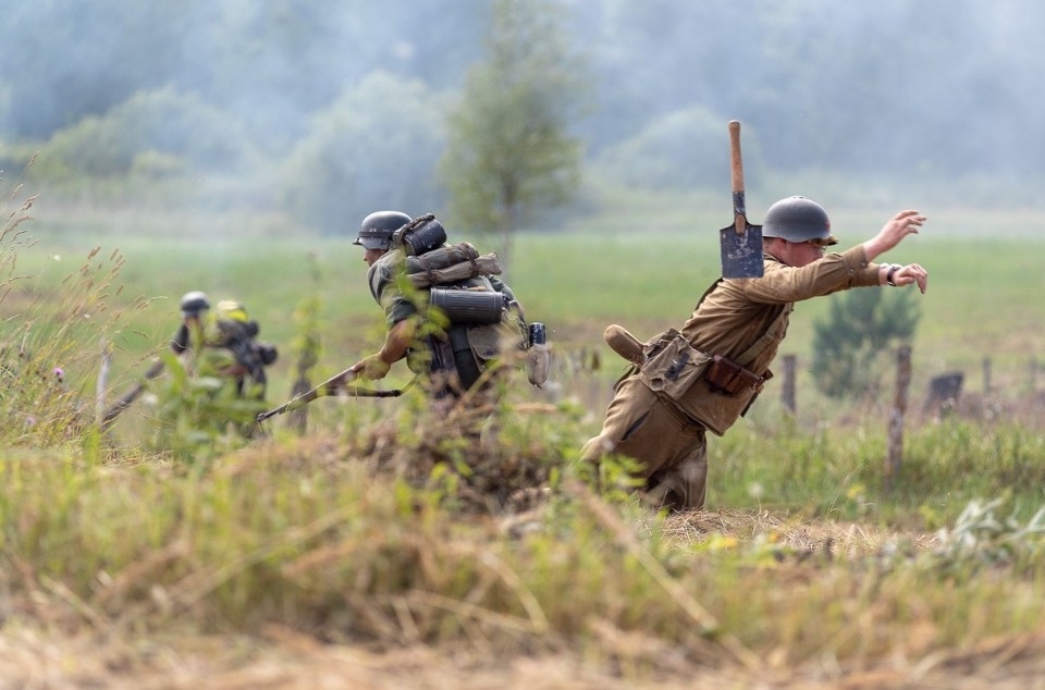 Реконструкция боя 1941 года на «Линии Сталина» Реконструкция боя 1941 года на «Линии Сталина»
