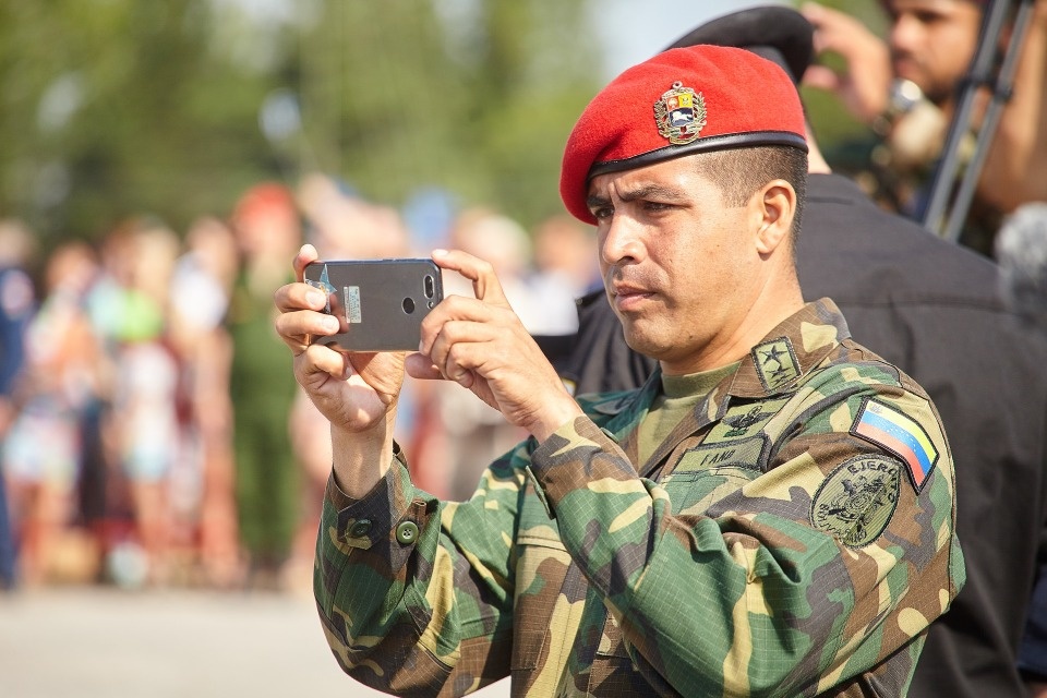 Под Псковом дали старт международному конкурсу «Десантный взвод»