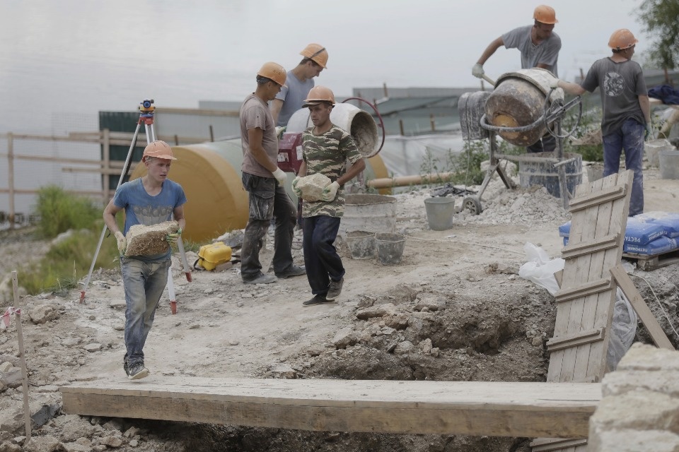 Новейшие технологии используют при реставрации башен и стен Псковского кремля Новейшие технологии используют при реставрации башен и стен Псковского кремля