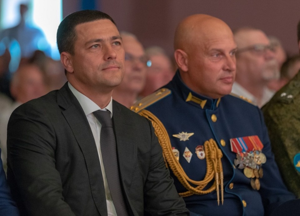 Концерт по случаю Дня Воздушно-десантных войск в Пскове Концерт по случаю Дня Воздушно-десантных войск в Пскове