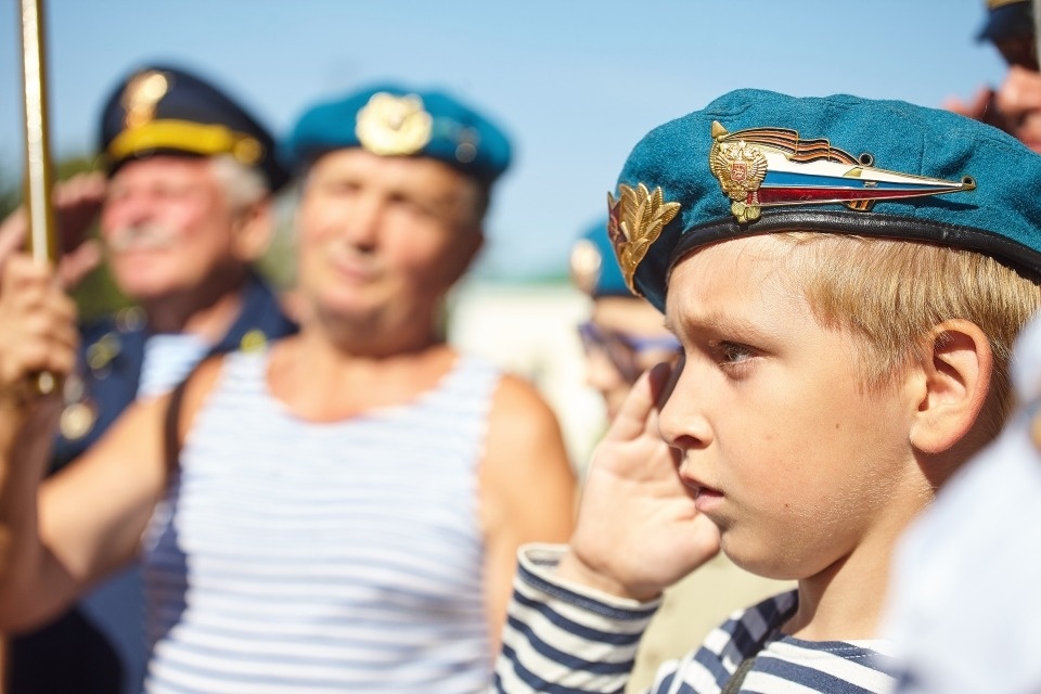 Псковские десантники отметили день ВДВ Псковские десантники отметили день ВДВ