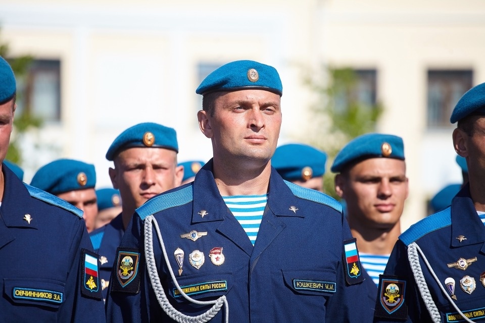 Псковские десантники отметили день ВДВ Псковские десантники отметили день ВДВ