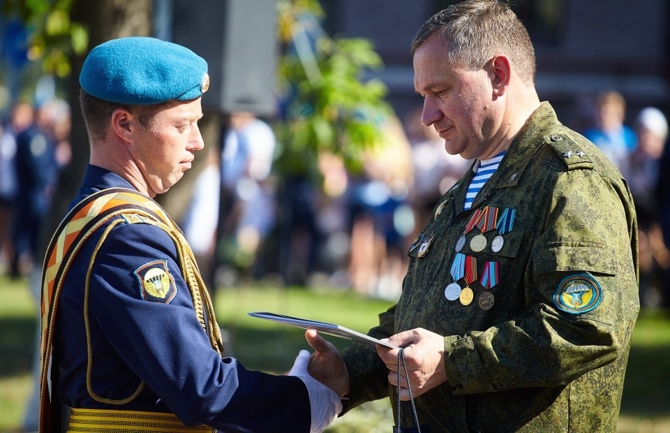 Псковские десантники отметили день ВДВ Псковские десантники отметили день ВДВ