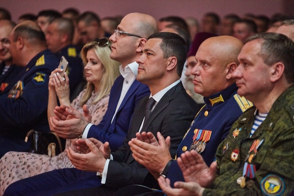 Псковские десантники отметили день ВДВ Псковские десантники отметили день ВДВ