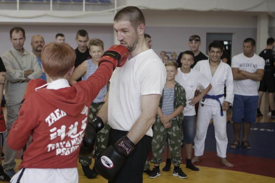 Открытие фестиваля единоборств «Земля великих побед» Открытие фестиваля единоборств «Земля великих побед»