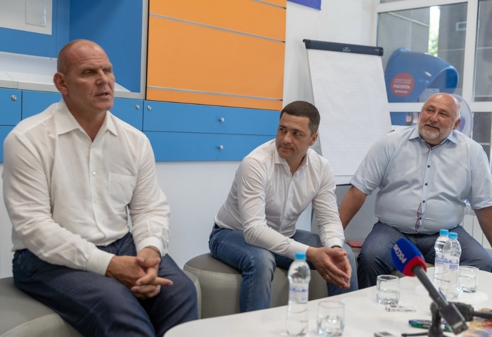 Встреча с Александром Карелиным в приемной Михаила Ведерникова