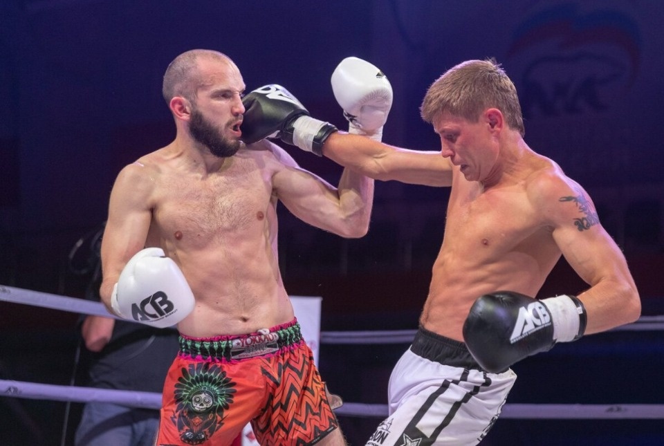 На «Земле великих побед» псковские боксеры выиграли матчевую встречу у команды Беларуси На «Земле великих побед» псковские боксеры выиграли матчевую встречу у команды Беларуси