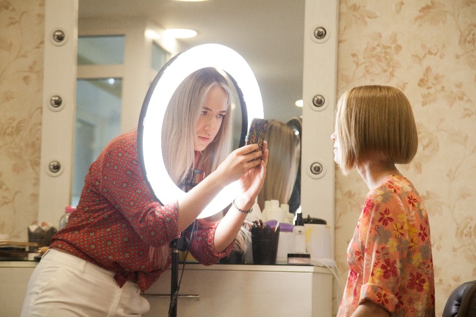 Деловая и яркая