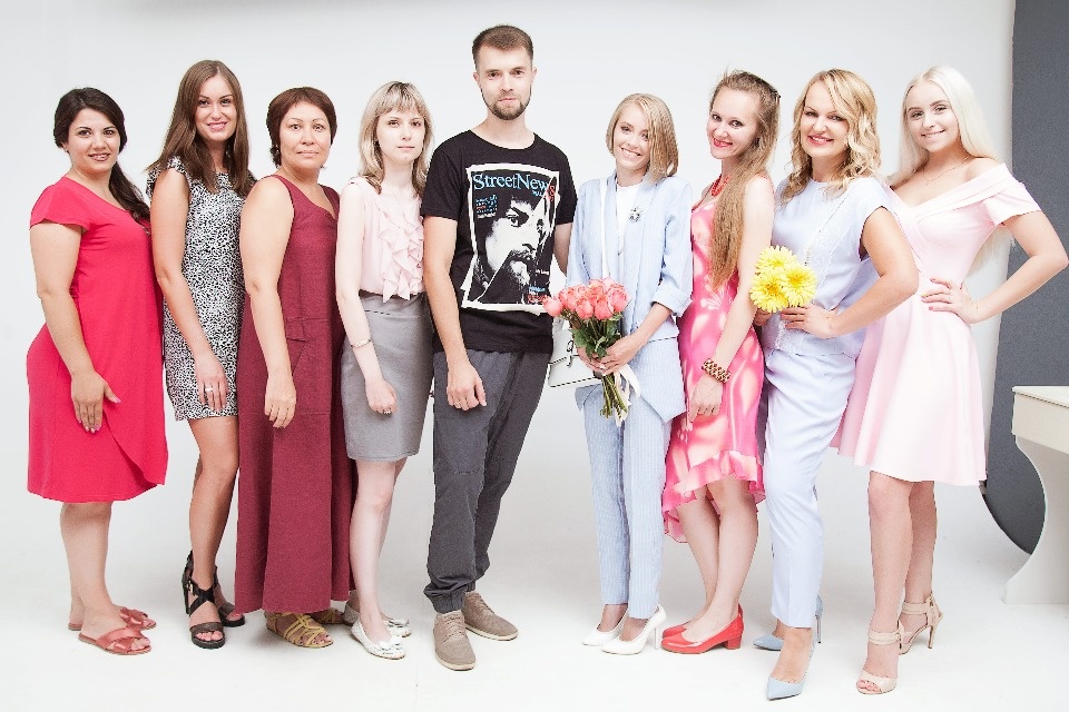 Деловая и яркая