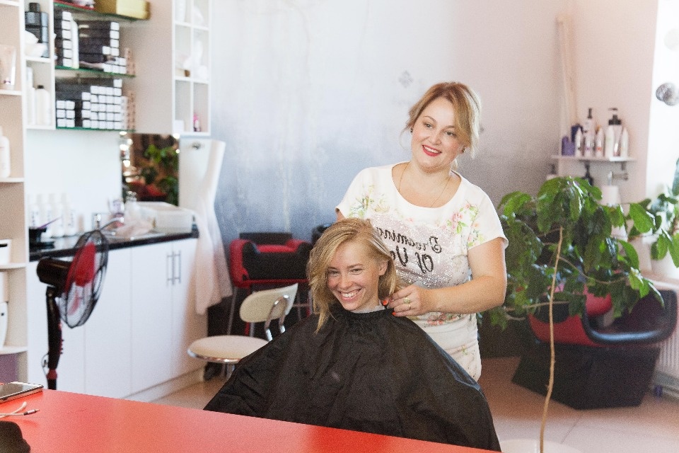 Деловая и яркая