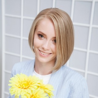 Деловая и яркая