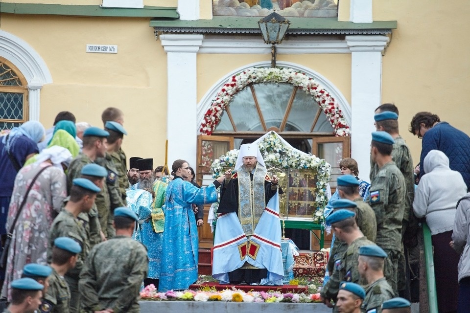 Успение Божьей матери отмечают в Псково-Печерском монастыре