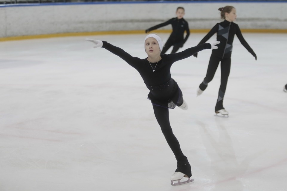 Ирина Роднина вышла на псковский лёд Ирина Роднина вышла на псковский лёд