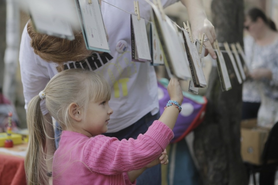 Дворовые игры и выставку о советском детстве устроили в Пскове 1 сентября
