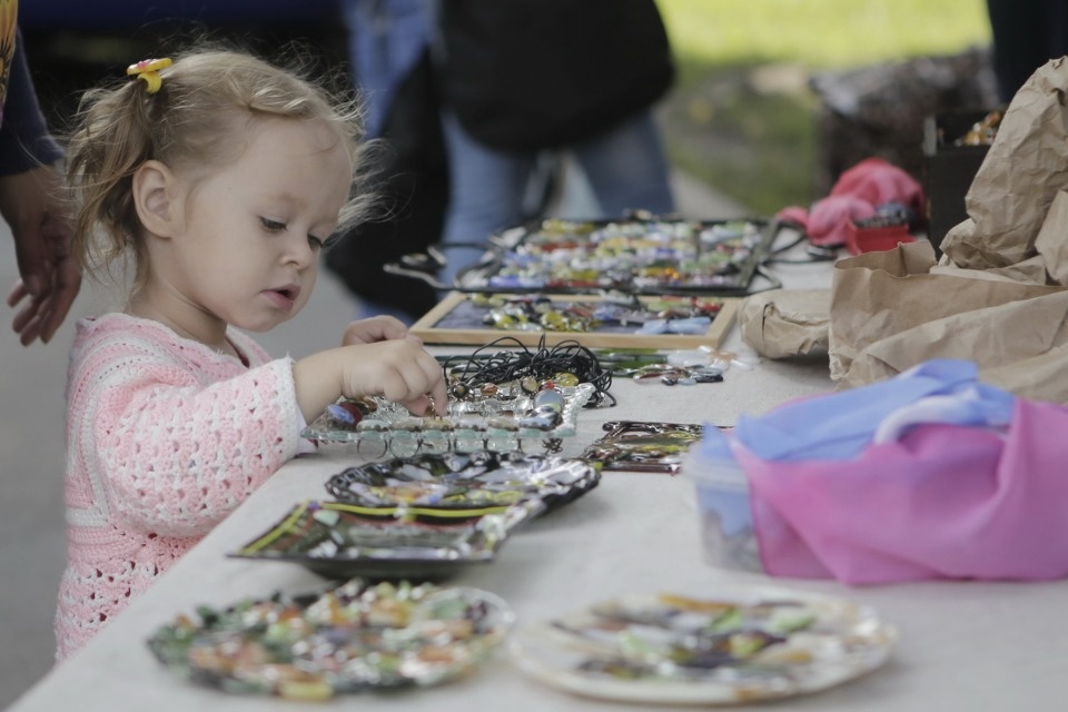 Дворовые игры и выставку о советском детстве устроили в Пскове 1 сентября
