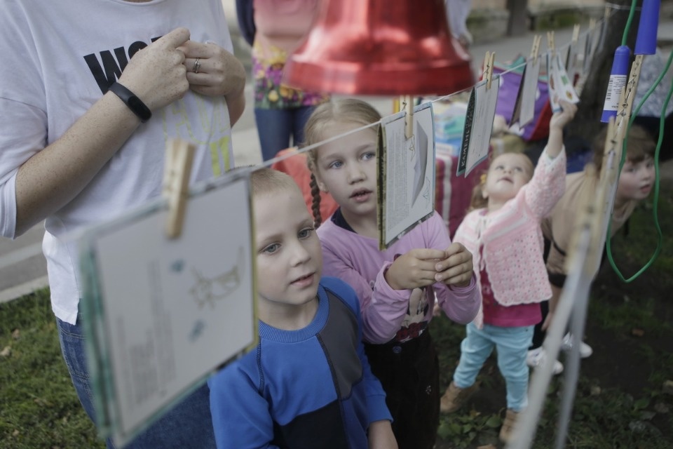 Дворовые игры и выставку о советском детстве устроили в Пскове 1 сентября