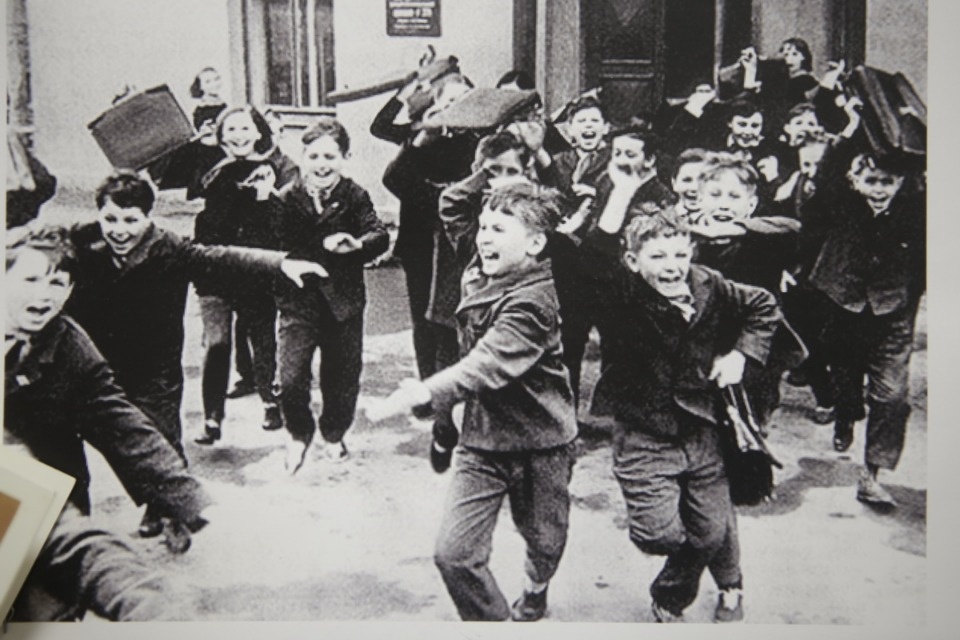 Дворовые игры и выставку о советском детстве устроили в Пскове 1 сентября