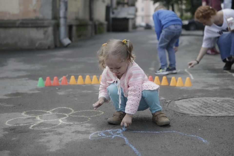 Дворовые игры и выставку о советском детстве устроили в Пскове 1 сентября