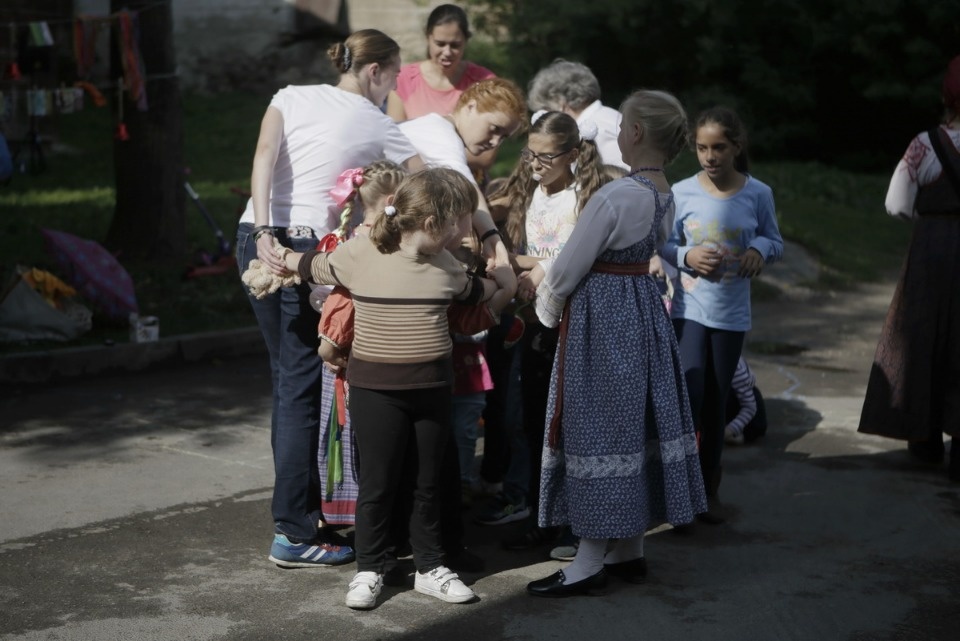 Дворовые игры и выставку о советском детстве устроили в Пскове 1 сентября