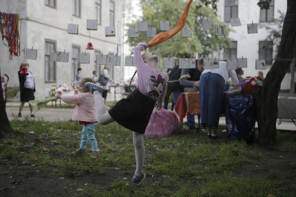 Дворовые игры и выставку о советском детстве устроили в Пскове 1 сентября