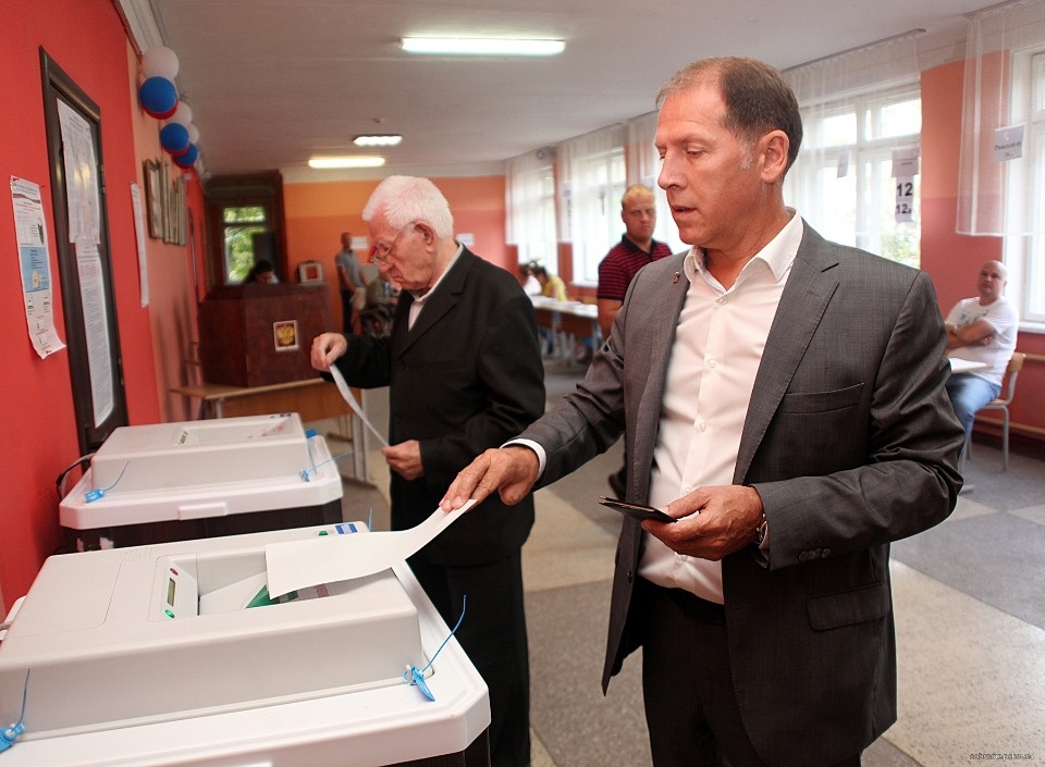 Как проходят выборы губернатора Псковской области