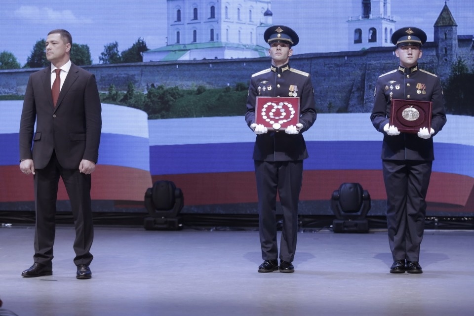 Михаил Ведерников вступил в должность губернатора Псковской области