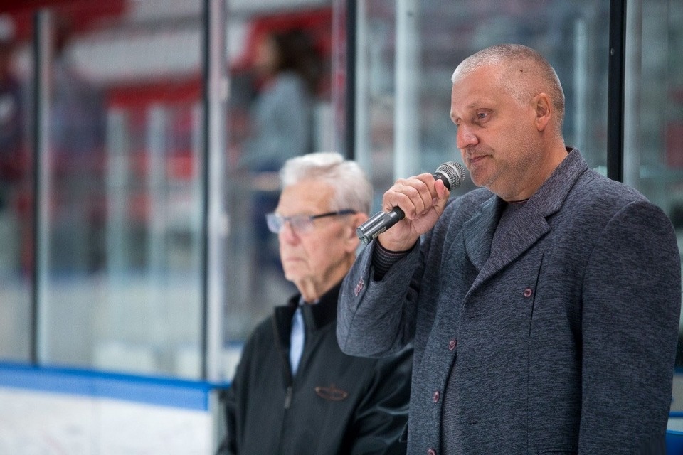 Игорь Бортников: Чемпионат Псковской области по хоккею в трех дивизионах стартовал нелегко