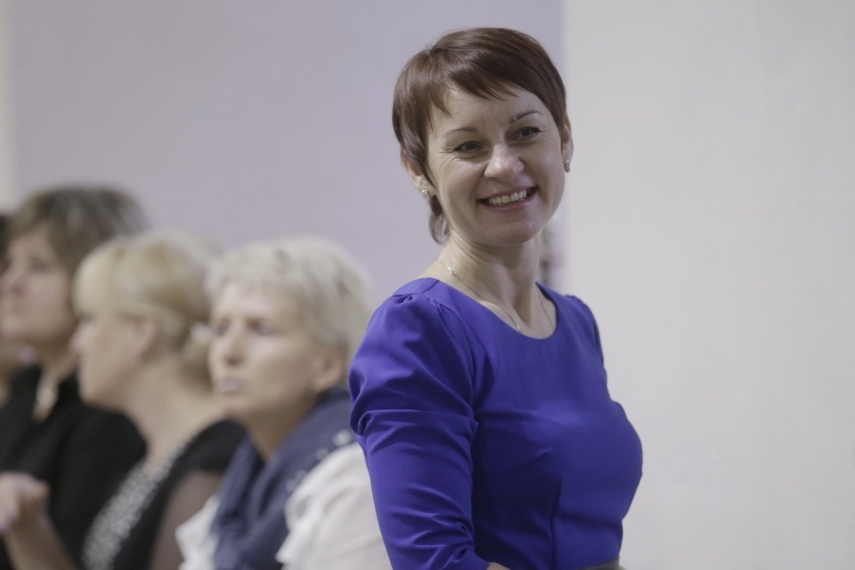 Михаил Ведерников вручил награды лучшим педагогам Псковской области