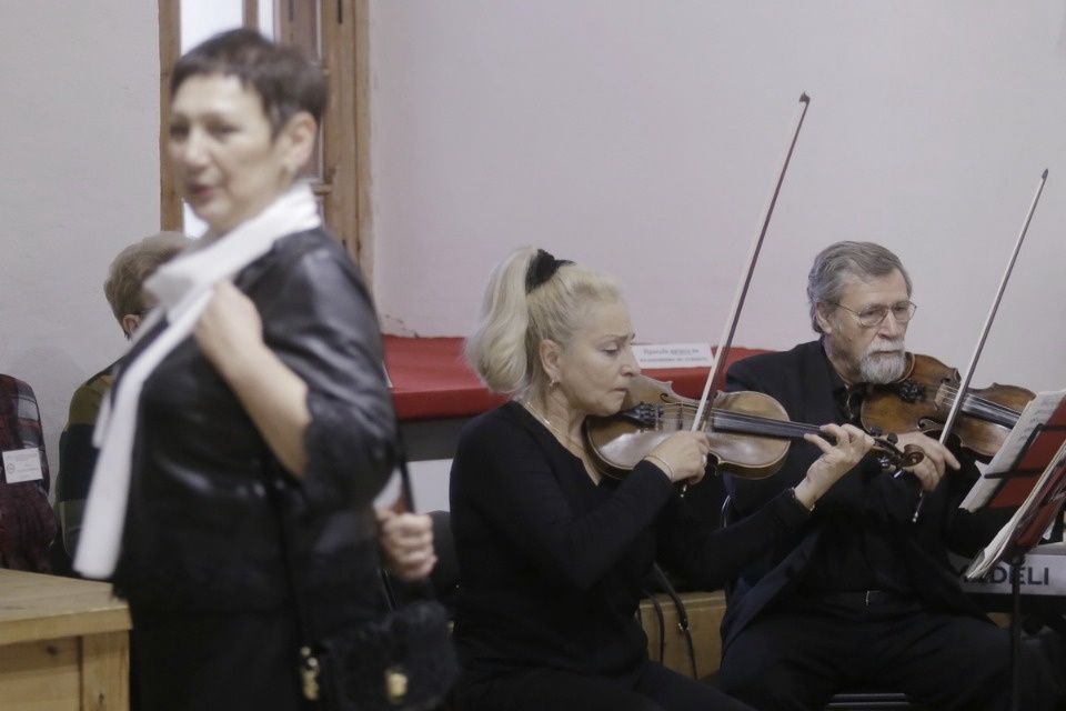 Михаил Ведерников вручил награды лучшим педагогам Псковской области