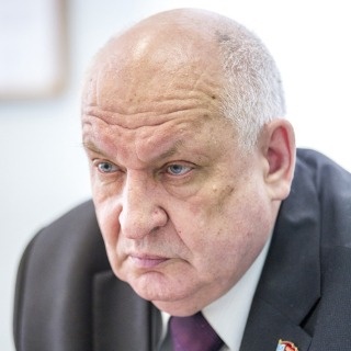 Богаты именами