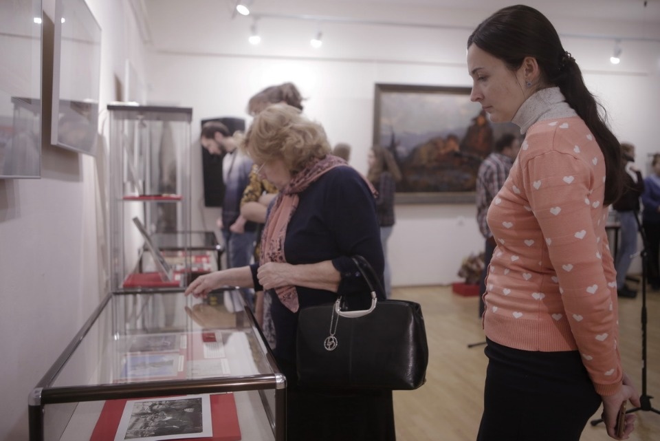 Выставка, посвященная 100-летию комсомола Выставка, посвященная 100-летию комсомола