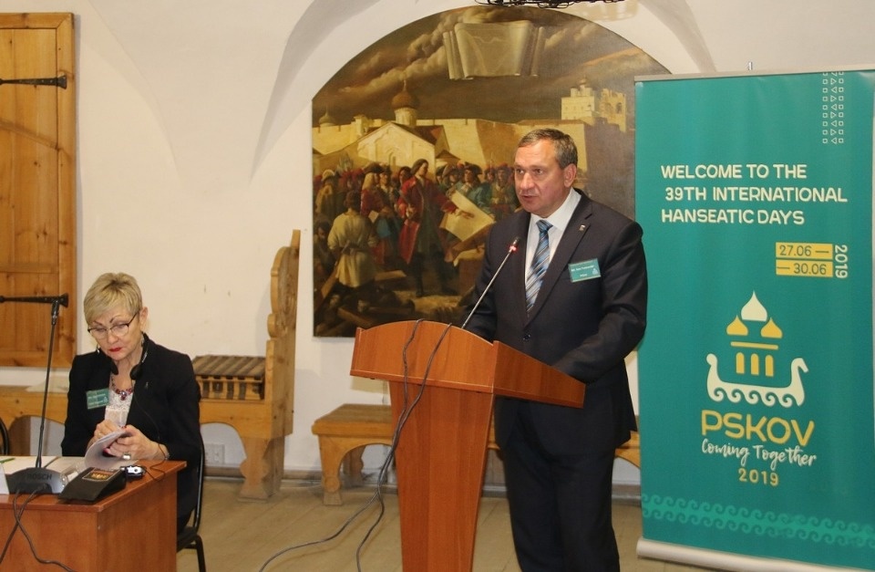 Праздновать готовы