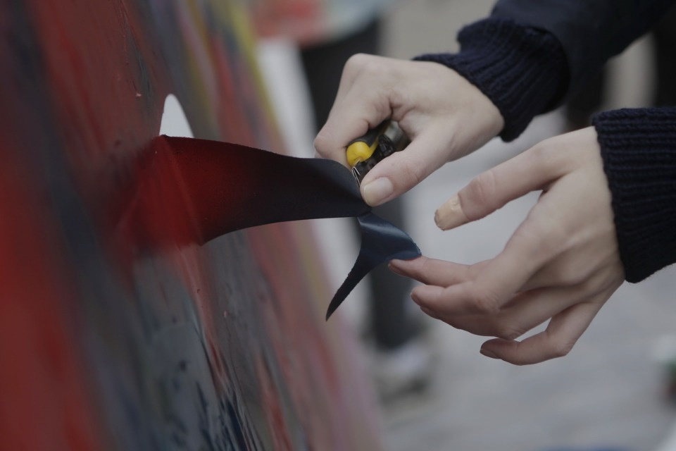 Псковичи отмечают праздник стрит-артом