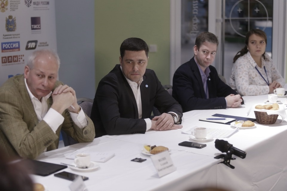 Встреча Михаила Ведерникова с руководством региональных СМИ Встреча Михаила Ведерникова с руководством региональных СМИ