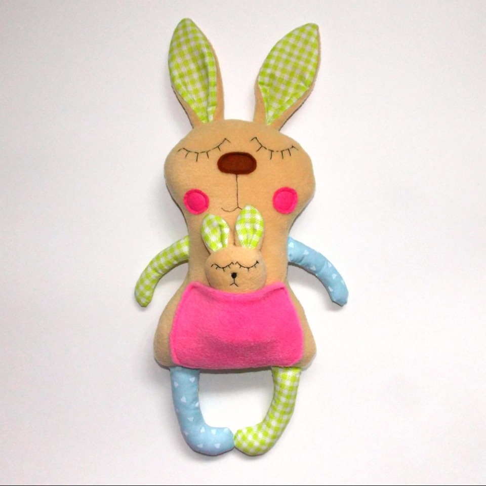 Олеся Бабурина: Приятно не только читать книгу, но и держать в руках её героев