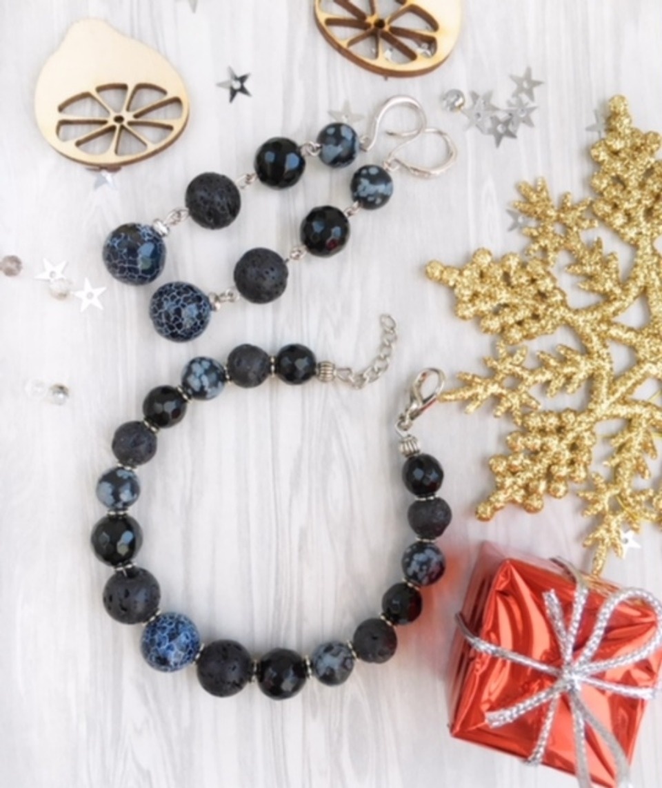 Юлия Полушкина: Первое колье было собрано из маминых бус, пожертвованных для творчества дочери