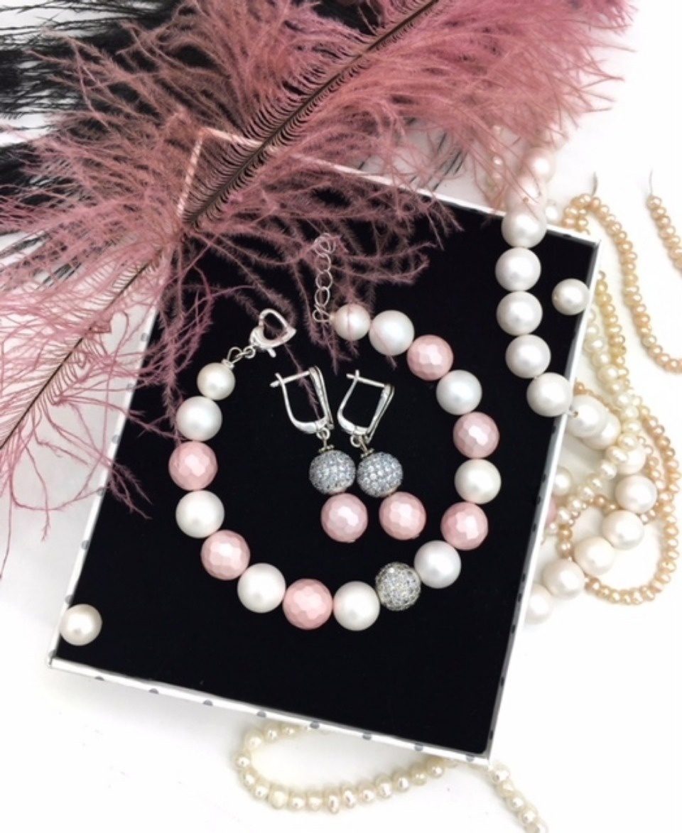 Юлия Полушкина: Первое колье было собрано из маминых бус, пожертвованных для творчества дочери