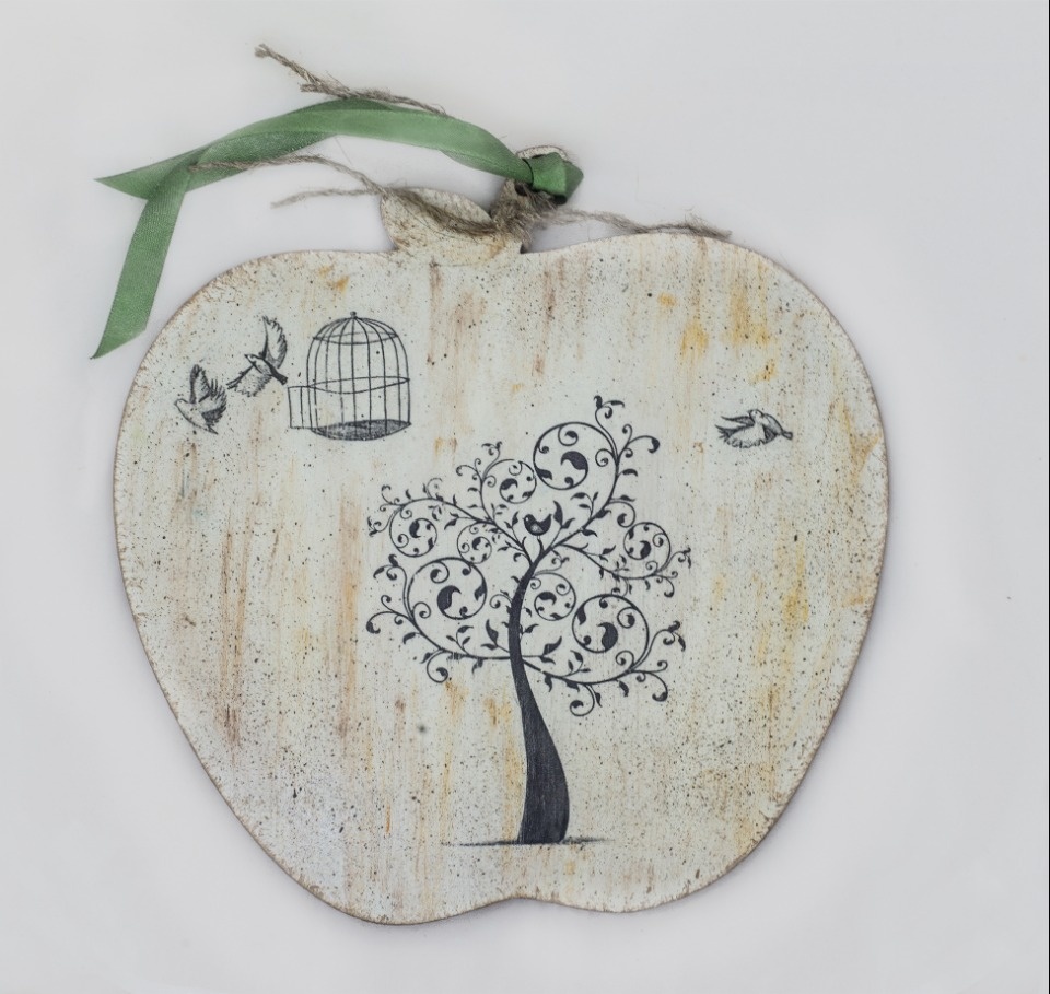 Ирина Змачинская: Из растрескавшейся доски получился идеальный поднос