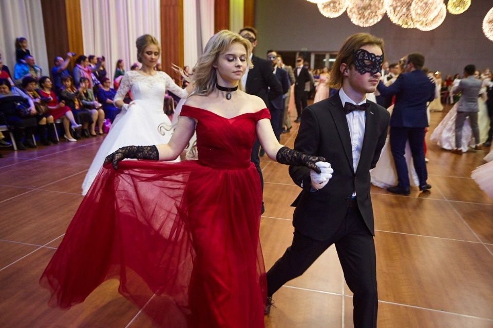 Зимний студенческий бал-маскарад