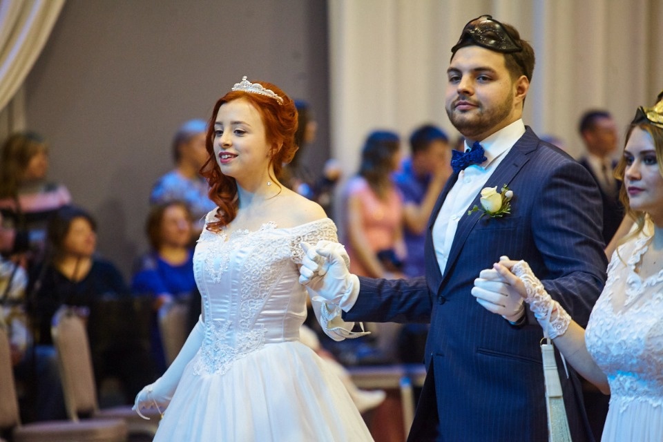 Зимний студенческий бал-маскарад