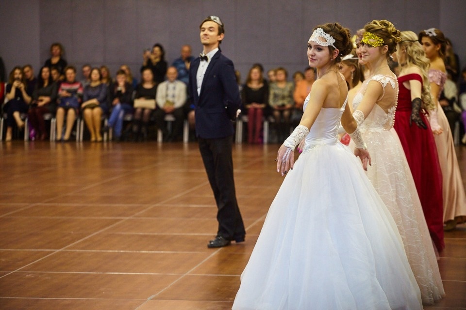 Зимний студенческий бал-маскарад