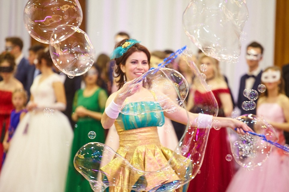 Зимний студенческий бал-маскарад